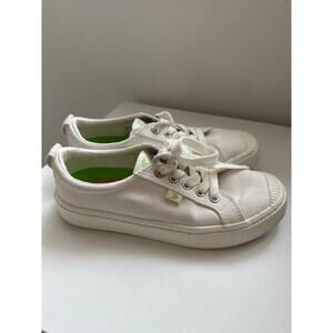 Cariuma OCA Low | Women’s 7.5 | White Canvas Sneakers | Eco-Friendly